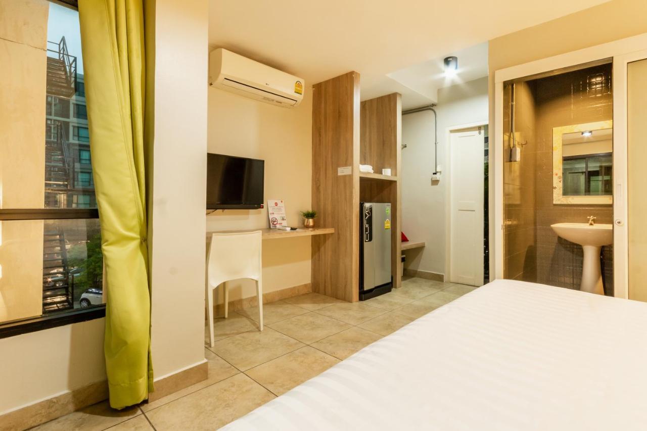Matini Ratchada 32 Hotel Банкок Екстериор снимка
