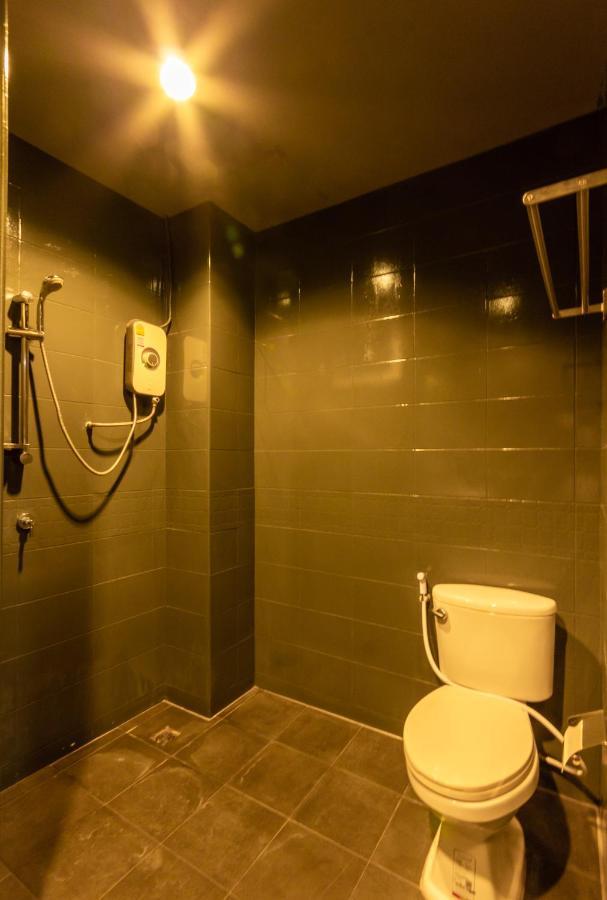 Matini Ratchada 32 Hotel Банкок Екстериор снимка