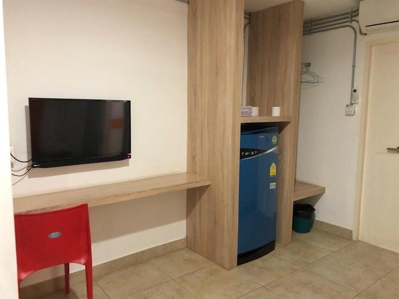 Matini Ratchada 32 Hotel Банкок Екстериор снимка